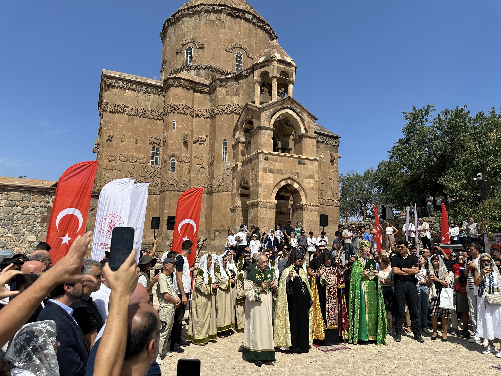 Ուխտագնացութիւն դէպի Աղթամար